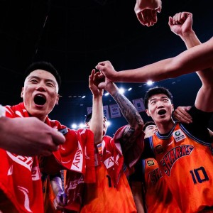 CBA上海19人名单！7名球员续约，王哲林再打3年，张镇麟强势加盟