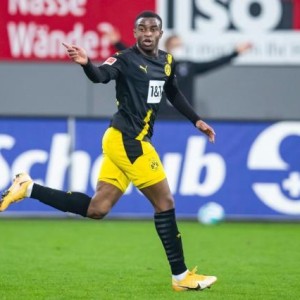 开云最新网址-多特再输前四告急！黄黑军团亟待拉直3个问号